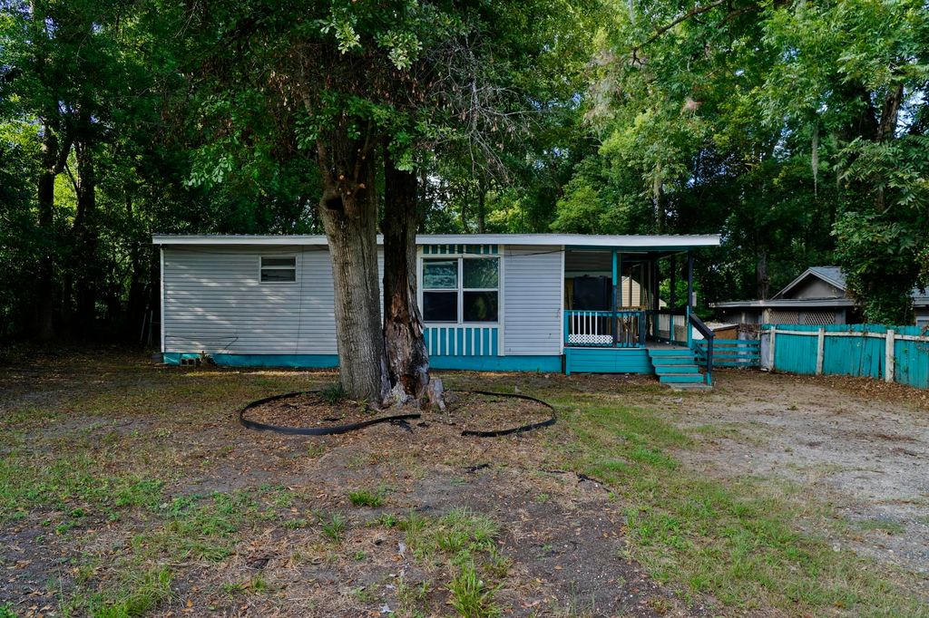 Photo of 2312 jackson Bluff Road, Tallahassee, FL 32304 (MLS # 391694)