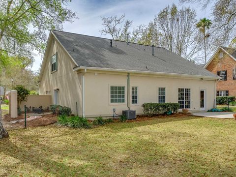 Tiny photo for 916 Hillcrest Court, Tallahassee, FL 32308 (MLS # 387213)