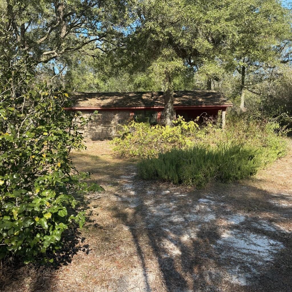 Photo of 96 MILL CREEK Road, Crawfordville, FL 32327 (MLS # 395194)