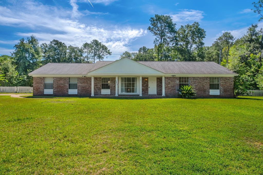 Photo of 2613 Killarney Way, Tallahassee, FL 32309 (MLS # 392302)