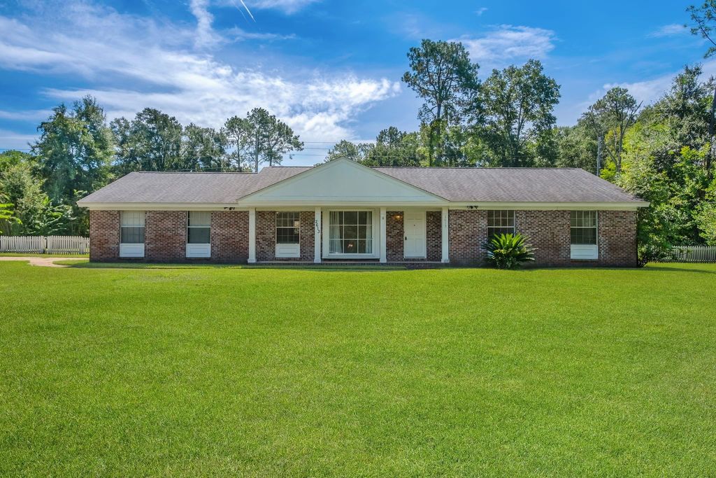 Photo of 2613 Killarney Way, Tallahassee, FL 32309 (MLS # 392302)