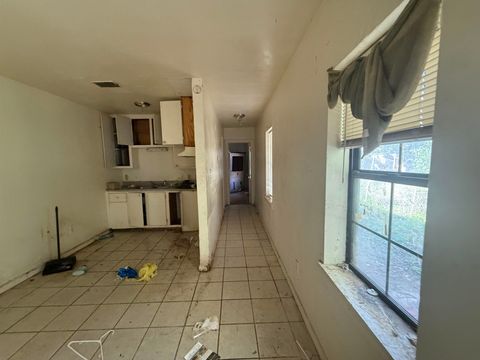 Tiny photo for 522 & 524 Kissimmee Street, Tallahassee, FL 32310 (MLS # 391018)