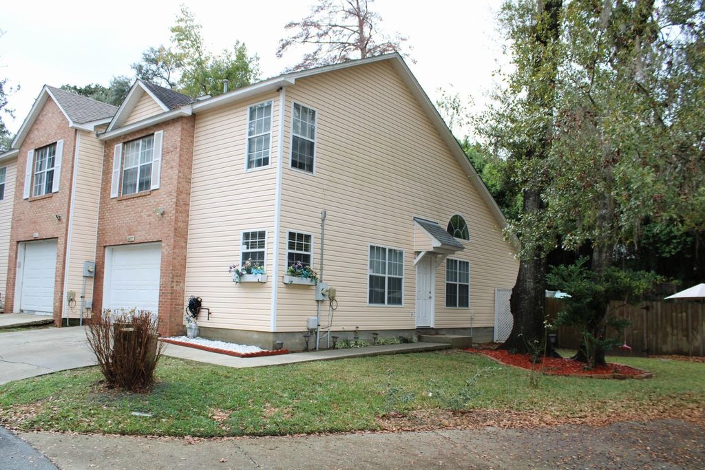 Photo of 3107 Camelliawood Circle, Tallahassee, FL 32301 (MLS # 393778)