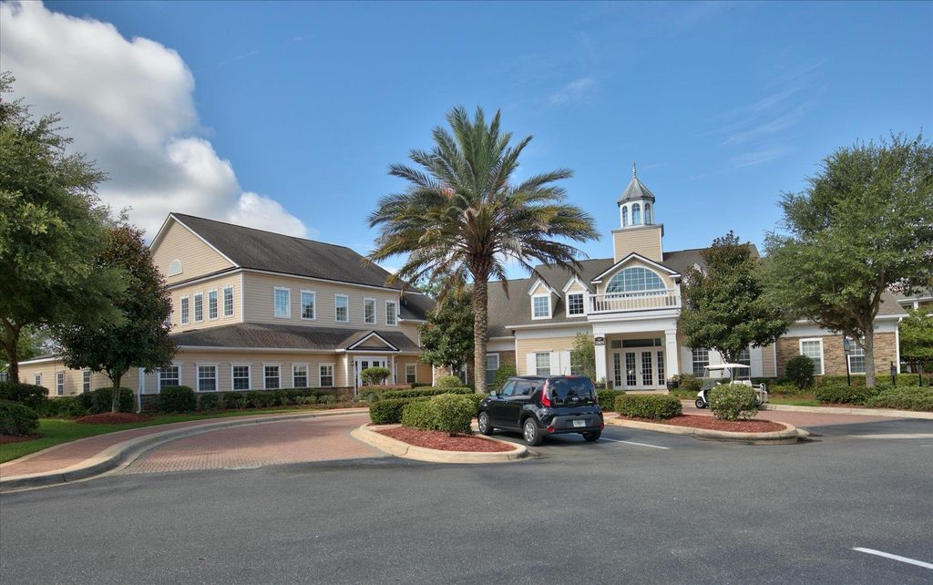 Photo of 2801 Chancellorsville Drive #324, Tallahassee, FL 32312 (MLS # 391611)