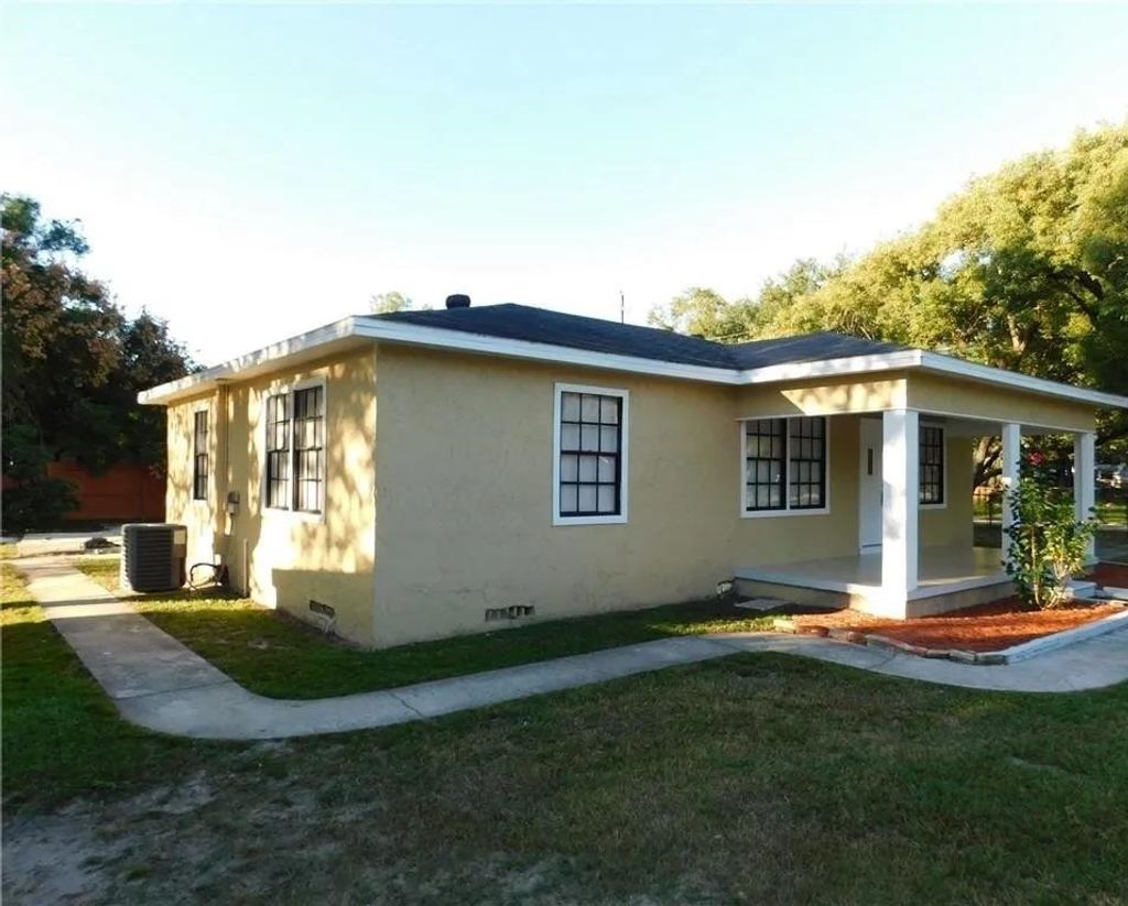 Photo of 5117 N 32nd Street, Tampa, FL 33610 (MLS # 394214)