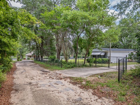 Tiny photo for 24057 LANIER Street, Tallahassee, FL 32310 (MLS # 400625)