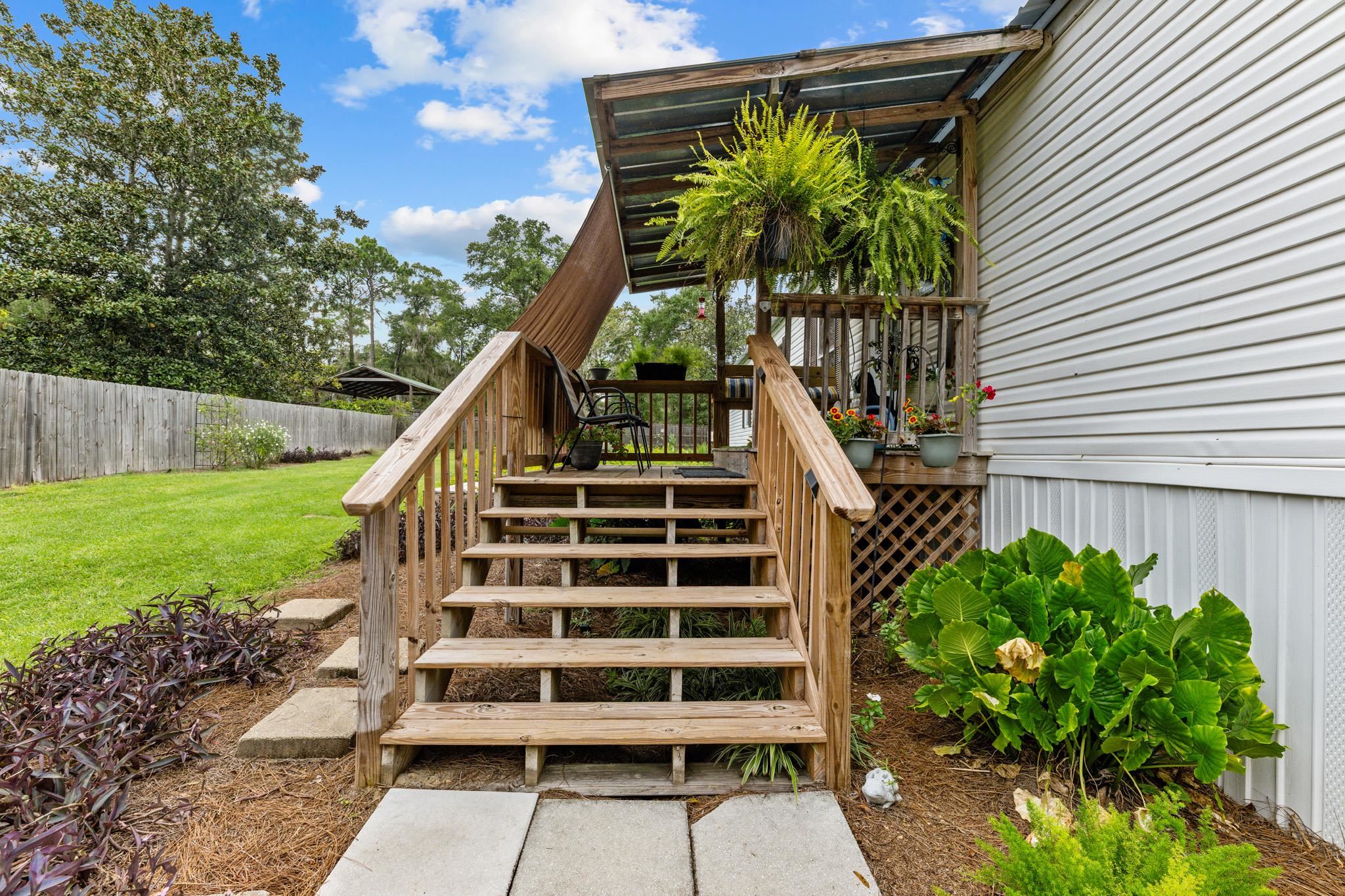 16856 AQUA Lane