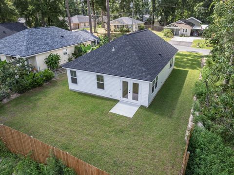 Tiny photo for 90 Beeler Road, Crawfordville, FL 32327 (MLS # 399095)