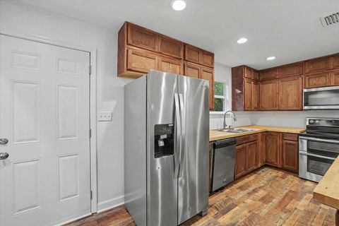 Tiny photo for 10632 Capitola Road, Tallahassee, FL 32317 (MLS # 399646)