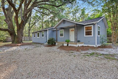 Photo of 10632 Capitola Road, Tallahassee, FL 32317 (MLS # 399646)