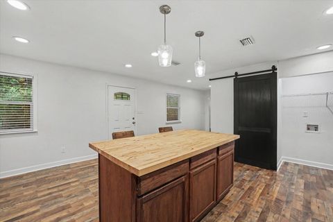 Tiny photo for 10632 Capitola Road, Tallahassee, FL 32317 (MLS # 399646)