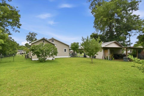 Tiny photo for 12610 NW Virginia G. Weaver Street, Bristol, FL 32321 (MLS # 401297)