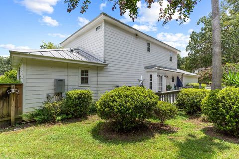 A home in TALLAHASSEE