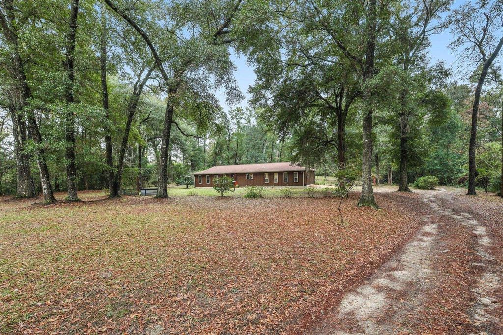 Photo of 4711 Knollwood Drive, Tallahassee, FL 32303 (MLS # 393653)