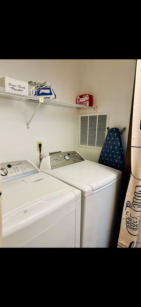 Tiny photo for 1085 Ocala Road, Tallahassee, FL 32304 (MLS # 394586)