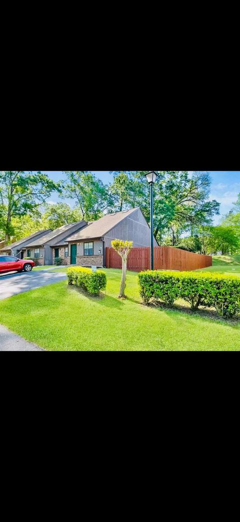 Photo of 1085 Ocala Road, Tallahassee, FL 32304 (MLS # 394586)