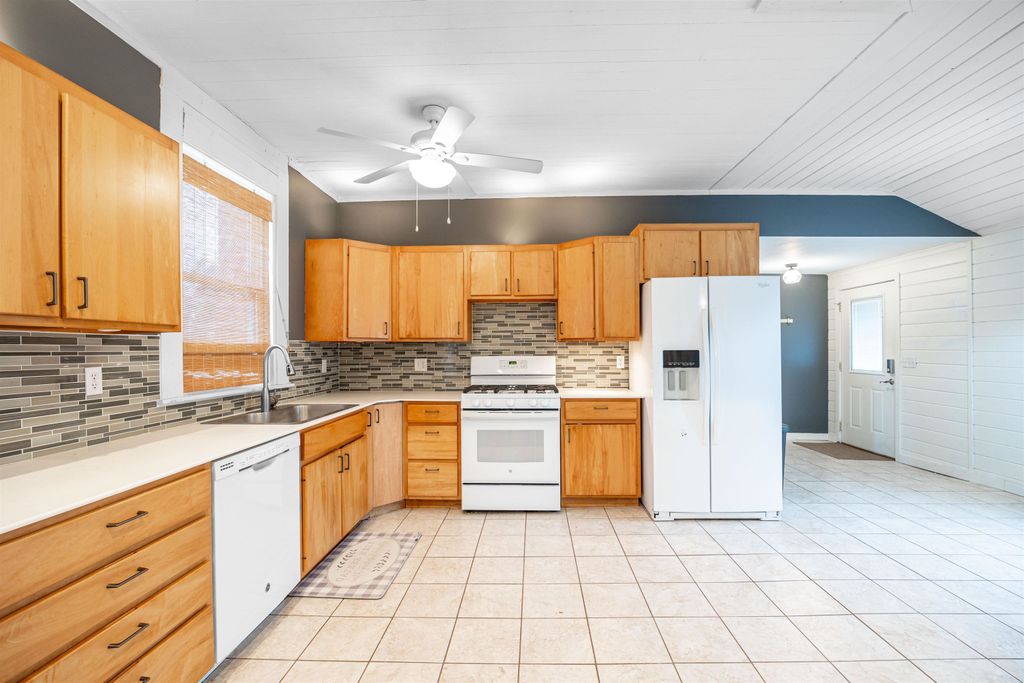 Photo of 242 NE Bellville Road, Pinetta, FL 32350 (MLS # 396484)