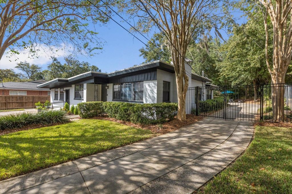 Photo of 104 W 4Th Avenue, Tallahassee, FL 32303 (MLS # 391565)