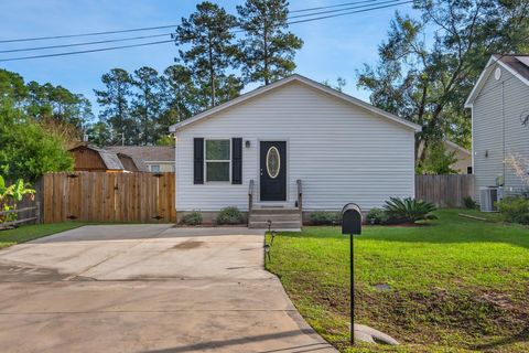 A home in Crawfordville