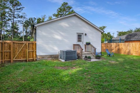 A home in Crawfordville