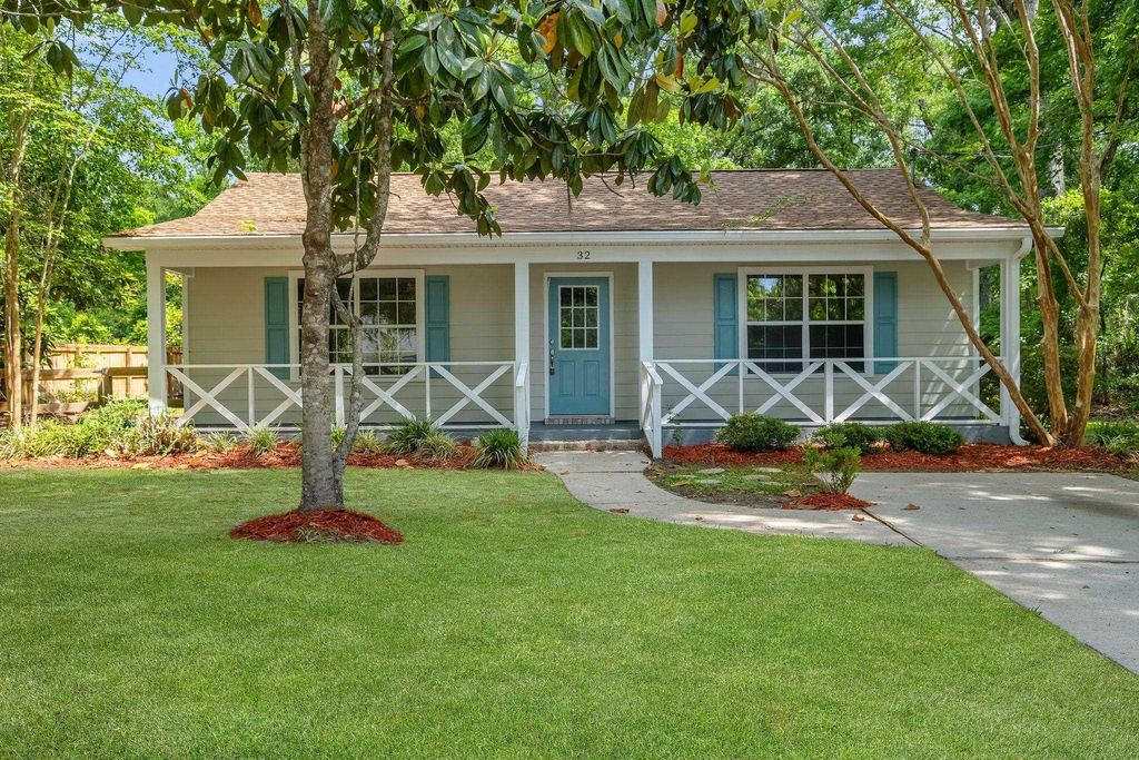 Photo of 32 Pirates Cove Lane, St Marks, FL 32355 (MLS # 395586)