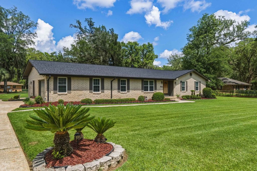 Photo of 4319 Oakmont Street, Tallahassee, FL 32309 (MLS # 399989)