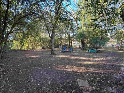 Tiny photo for 318 Meadowbrook Lane, Tallahassee, FL 32304 (MLS # 398974)