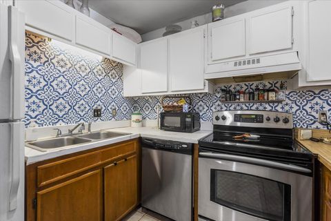 Tiny photo for 1055 Ocala Road, Tallahassee, FL 32304 (MLS # 395518)