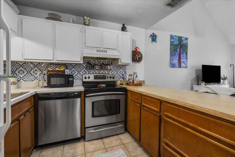 Tiny photo for 1055 Ocala Road, Tallahassee, FL 32304 (MLS # 395518)