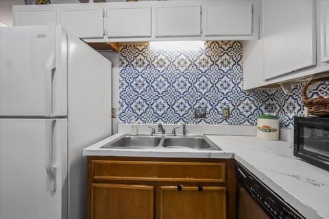 Tiny photo for 1055 Ocala Road, Tallahassee, FL 32304 (MLS # 395518)