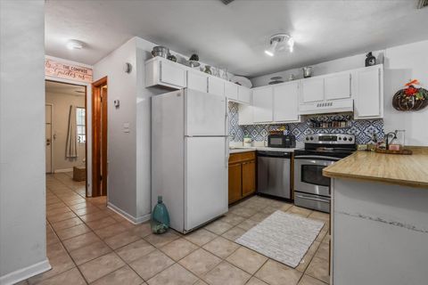 Tiny photo for 1055 Ocala Road, Tallahassee, FL 32304 (MLS # 395518)