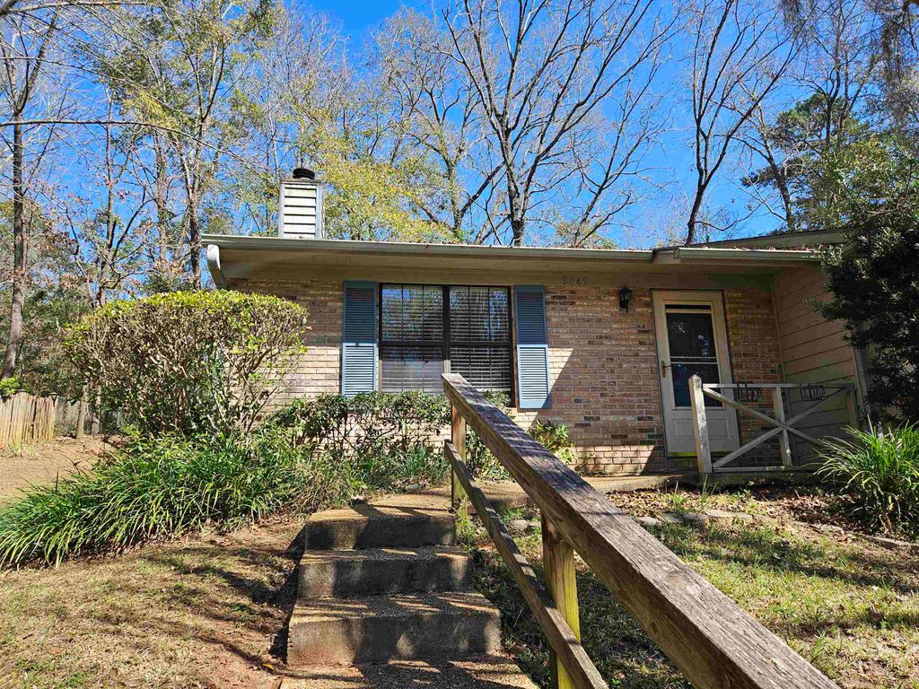 Photo of 3045 Rain Valley Circle, Tallahassee, FL 32308 (MLS # 398696)