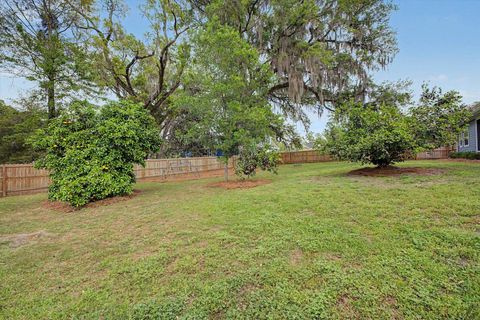 Tiny photo for 7492 SUNNY MARIANA Court, Tallahassee, FL 32311 (MLS # 398131)