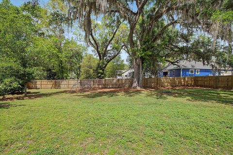 Tiny photo for 7492 SUNNY MARIANA Court, Tallahassee, FL 32311 (MLS # 398131)