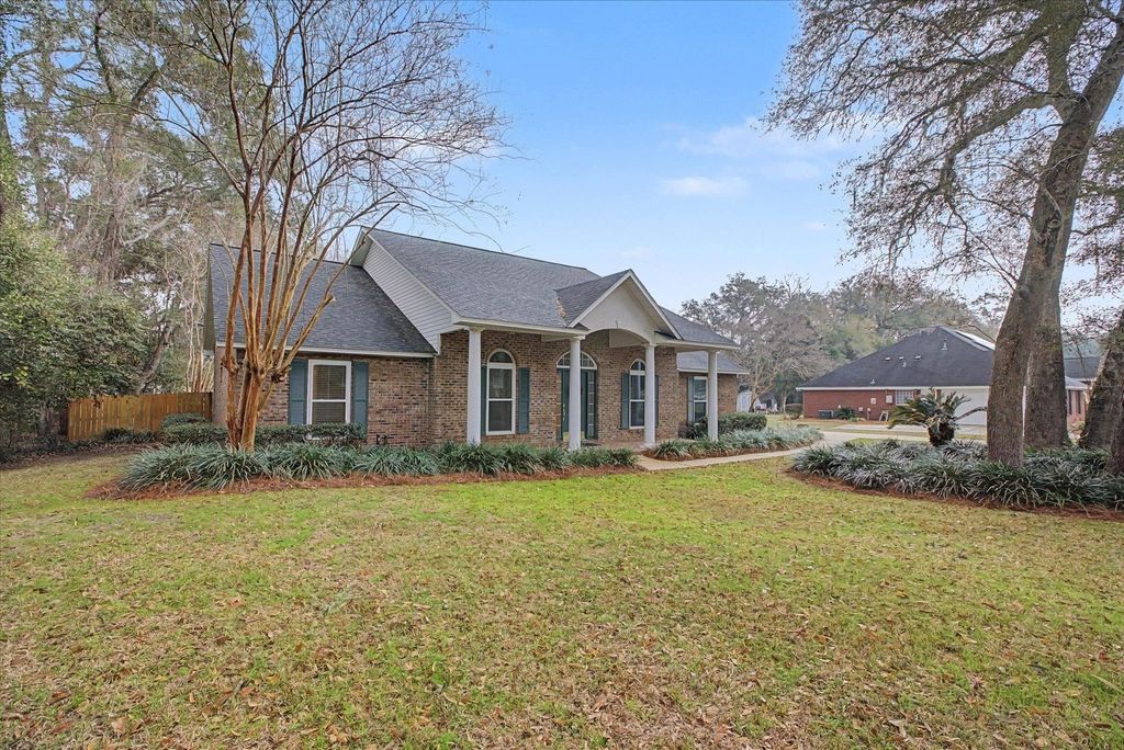 Photo of 6608 Landover Circle, Tallahassee, FL 32317 (MLS # 396541)