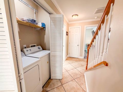 Tiny photo for 709 SE 3rd Street #D, Carrabelle, FL 32322 (MLS # 396866)