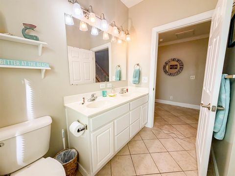 Tiny photo for 709 SE 3rd Street #D, Carrabelle, FL 32322 (MLS # 396866)