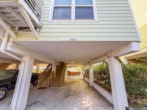 Tiny photo for 709 SE 3rd Street #D, Carrabelle, FL 32322 (MLS # 396866)