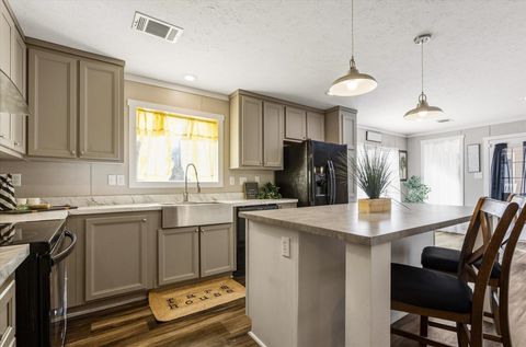 Tiny photo for 961 Hassell Rd, Tallahassee, FL 32305 (MLS # 395449)