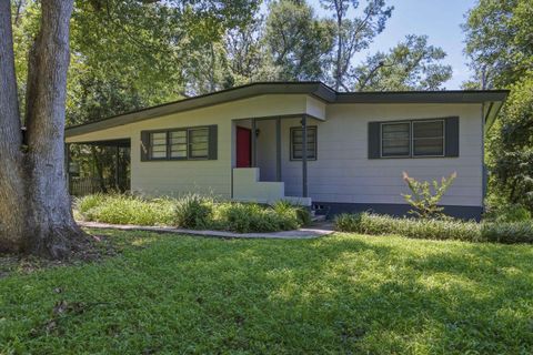 Photo of 1641 Atkamire Drive, Tallahassee, FL 32304 (MLS # 402913)