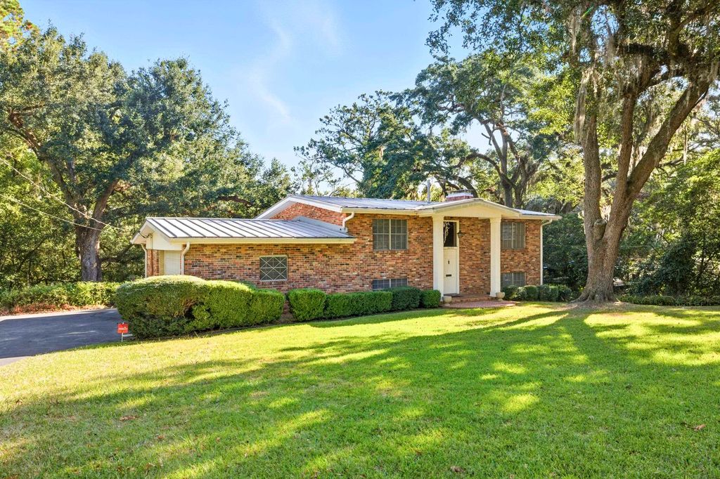 Photo of 2205 Gibbs Drive, Tallahassee, FL 32303 (MLS # 391367)