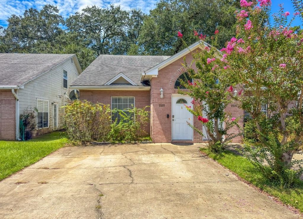 Photo of 2522 GOLDEN PARK Lane, Tallahassee, FL 32303 (MLS # 390867)