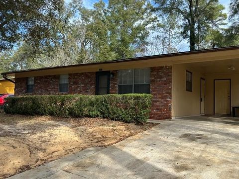 Photo of 3423 N. Ridge Road Rd, Tallahassee, FL 32305 (MLS # 394983)