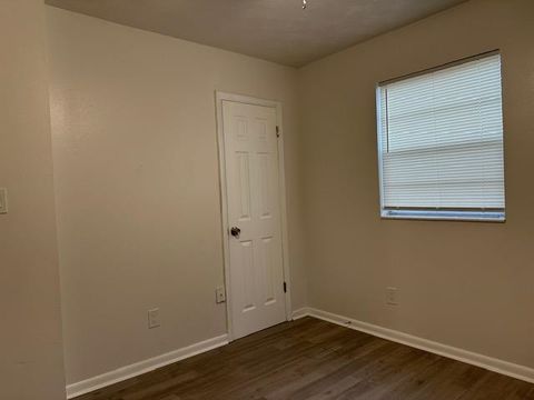 Tiny photo for 3423 N. Ridge Road Rd, Tallahassee, FL 32305 (MLS # 394983)