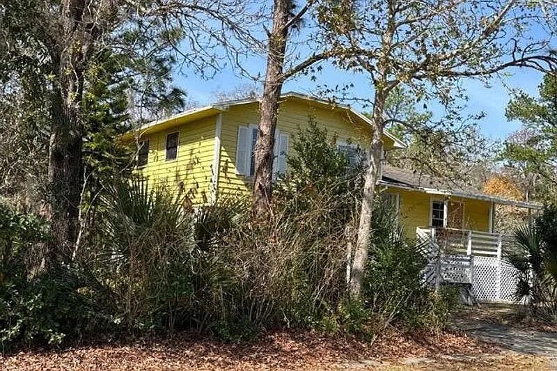 3401 Seminole Avenue