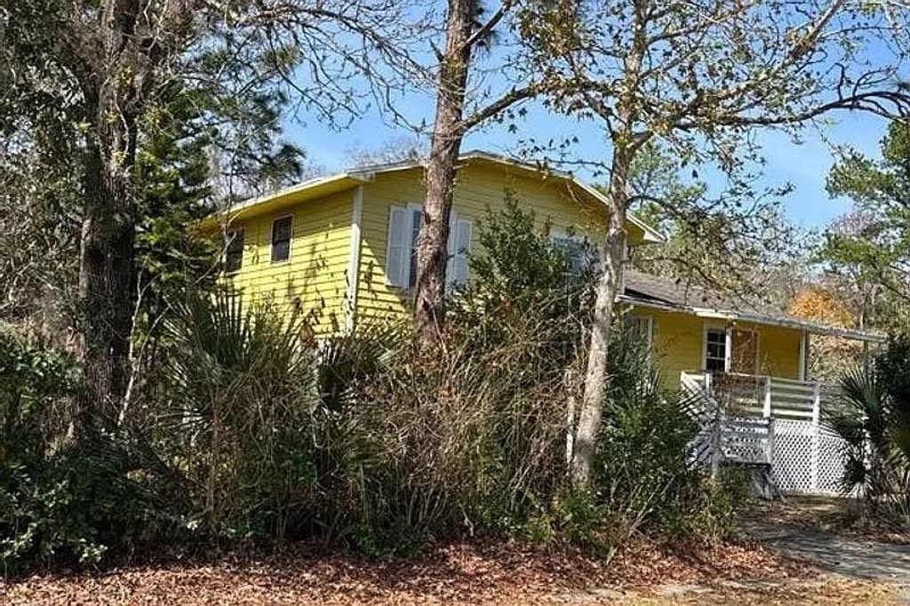 Photo of 3401 Seminole Avenue, Other Florida, FL 32765 (MLS # 397371)