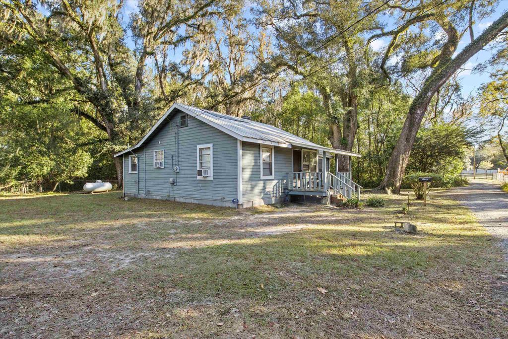 Photo of 2611 Red Arrow Road, Tallahassee, FL 32301 (MLS # 394061)