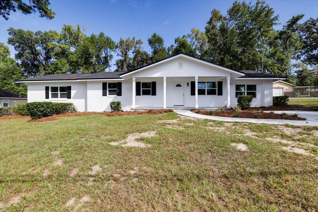 Photo of 1502 Coleman Street, Tallahassee, FL 32310 (MLS # 392290)