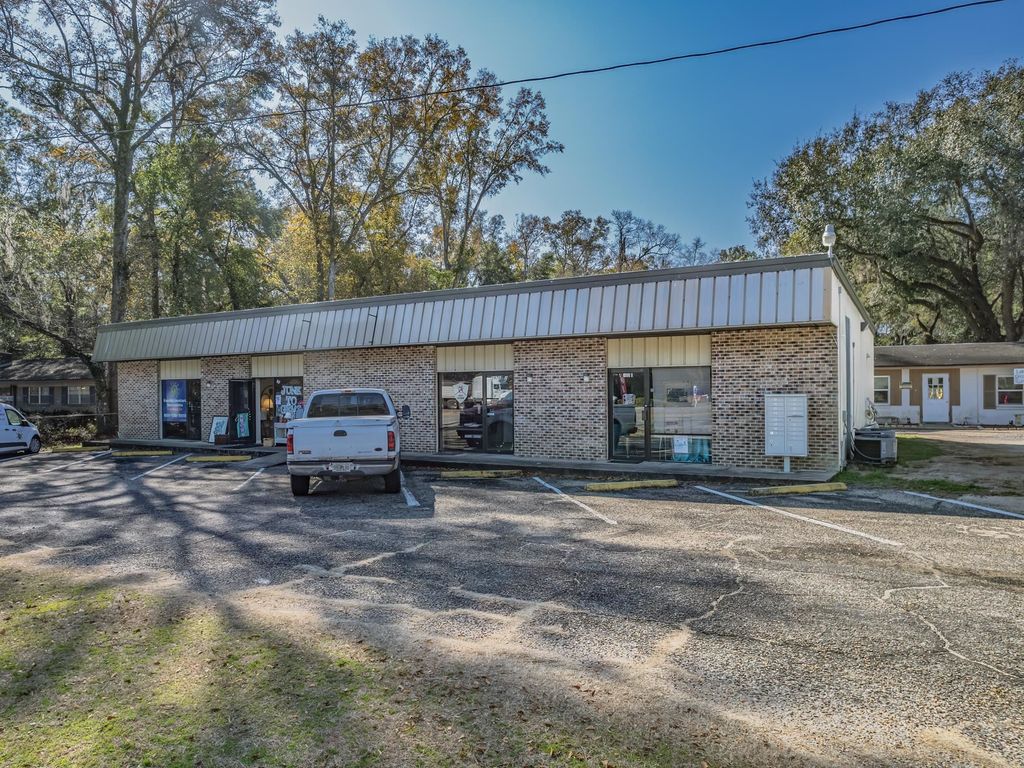 Photo of 3976 N Monroe Street, Tallahassee, FL 32303 (MLS # 396417)