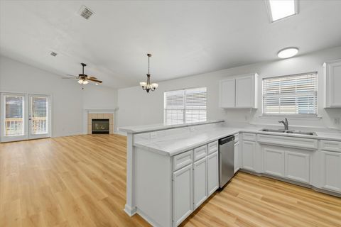 Tiny photo for 4428 SIESTA Court, Tallahassee, FL 32309 (MLS # 391371)